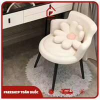 Ghế decor bọc nệm có đệm hoa cúc