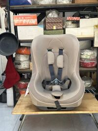 Ghế ngồi em bé Takata thanh lý