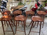 Ghế stool bar gỗ 4 chân mặt lõm