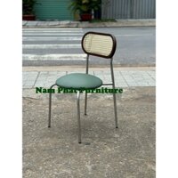 Ghế tựa lưng gỗ đan mây 08