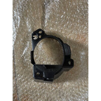 Giá bắt đèn gầm Mazda 3-2015,2016 hnagf zin theo xe