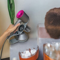 Giá Đỡ Máy Sấy Tóc Dyson, SuperSonic Để Bàn Tiện Dụng sản phẩm làm từ thép , treo full đầu sấy