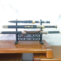 Giá đỡ trưng bày kiếm để bàn cao cấp chịu lực và thăng bằng tốt, hoạ tiết rồng đẹp mắt