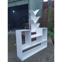 giá sách treo tường và giá sách cây