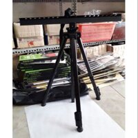 Giá vẽ kim loại