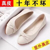 Giải phóng mặt bằng Da Mềm Phong Cách Mới Đế Mềm Trung Niên Thu Đậu Hà Lan Giày Đơn Kích Thước Gãy Miệng Nông Da Thật Nữ Mẹ Giày