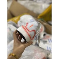 GIẦY ADIDAS ULTRA BOOST 5.0 GIẢM GIÁ 20 %  . . : : P