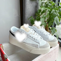 Giày blazer độn đế tôn dáng nữ trẻ trung ảnh chụp sẵn