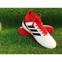 Giày bóng đá Adidas Predator
