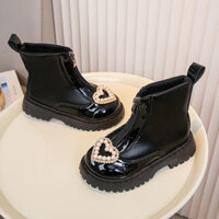 Giày Boot Cổ Thấp Trang Trí Trái Tim Siêu Điệu Cho Bé( có lót lông)