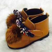 Giày bốt bé gái