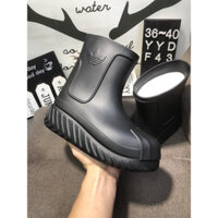 Giày bốt cao cổ chống trượt Adidas adifom SST