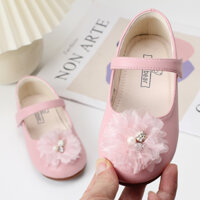 Giày búp bê hồng quai hoa xinh xắn.