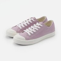 Giày Canvas sneakers xuất Nhật dành cho chị em. Đơn giản, nhẹ nhàng, dễ mang, dễ phối đồ. Kháng nước nhẹ.