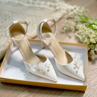 Giày Cao Gót 9 Phân Gót Nhọn Hoa Cài Kiểu Dáng Trẻ Trung  A8882H