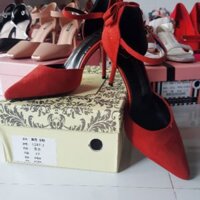 Giày cao gót màu đỏ da lộn