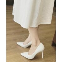 Giày cao gót trơn xước kim tuyến trắng mũi nhọn gót tăm trơn và gót bạc