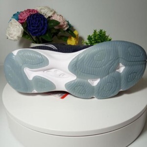 Giày cầu lông LiNing AYTP012