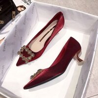 Giày cô dâu Giày cưới nữ Xiuhe váy cưới Hai mang Rhinestone khóa vuông Giày cao gót màu Đỏ gót nhọn mẫu mới năm 2024