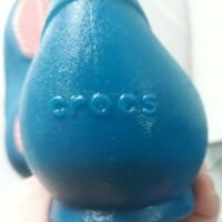 Giày crocs màu xanh