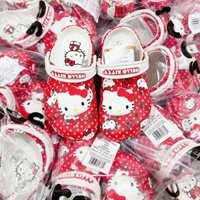 Giày Cross trẻ em , Dép sục Cross Hello Kitty màu đỏ chấm bi cho bé gái charm mèo 3D xinh yêu