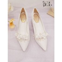 Giày cưới thiết kế xinh đẹp. Giày cô dâu bling Ngọc Hoa. Họa tiết tháo lắp linh hoạt. Miễn phí khắc tên