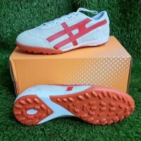 Giày đá bóng Winbro Bata Warrior TF - Đế cao su đã khâu toàn bộ ( ảnh shop tự chụp)