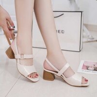 Giày đế cao có quai