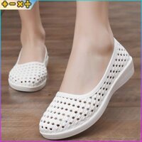Giày đế mềm bằng nhựa mùa hè, dép mới thoáng khí chống trượt, giày mẹ đế bằng, giày y tá trắng