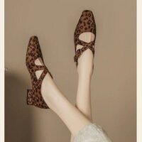 Giày đế thấp một dây khóa da bò (nubuck) mũi vuông gót giữa (3-5cm) giày đơn gót vuông miệng nông