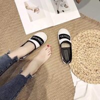 Giày dolce & gabbana màu trắng size 38 ai mua nhanh mình fix nhẹ giá nha
