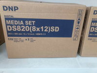 Giấy in ảnh nhiệt DNP DS820 khổ A4 203 x 305 mm (8×12″ 20x30cm) – (2 roll/ thùng)