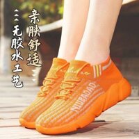 Giày khiêu vũ độc đoán Niu 2022 Giày khiêu vũ nữ bốn mùa Giày kéo dài nhẹ thoáng khí chống trượt Giày chạy bộ đế mềm Niu Giày khiêu vũ độc đoán 2022 Giày thể thao khiêu vũ nữ bốn mùa Nhẹ thoáng khí chống trượt Mềm-