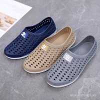 Giày lỗ đôi giày đi biển nam ngoài trời mẫu mới mùa hè Giày dép nữ bít mũi chống trượt đế mềm thoáng khí