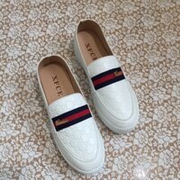 Giày lười trắng