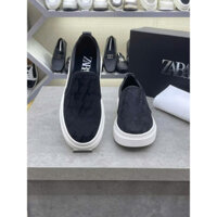 Giày lười Zara, chất liệu vải cao cấp, thiết kế vân chìm sang trọng, đế êm, lên chân chuẩn chơi bời. Ảnh và video thật