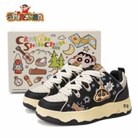 Giày nam Crayon Shin-chan Anime Limited, giày mùa xuân mới, đế dày, màu đen thuần, giày thể thao phong cách cặp đôi đa năng, giày graffiti
