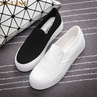 Giày nhỏ màu trắng. Giày đế bệt đế bệt dành cho nữ. Giày vải đen trắng xuân thu. Giày lười phẳng.