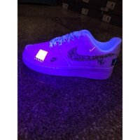 GIẦY NIKE AIR FORCE 1 JUST DO IT PHẢN QUANG KHI CÓ TIA LAZE