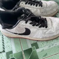 Giày Nike Air màu trắng đế đỏ, size 40