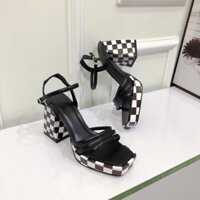 Giày sandal cao gót 3 quai mảnh caro gót thô 9cm