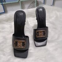 Giày sandal nữ màu đen bản khóa