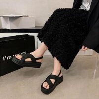 Giày Sandal Nữ MWC 2481 - Sandal Nữ Quai Bản Dẹp Đan Chéo Cách Điệu Thời Trang, Sandal Đế Bằng Cao 4cm Năng Động, Trẻ Tr