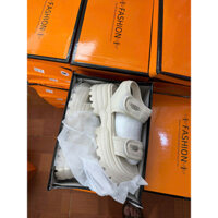 Giày sandal quai hậu. Thiết kế Hàn Quốc thời trang hot trend