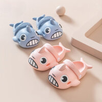 Giày Sandal Trẻ Em Hoạt Hình Mùa Hè Dép Cá Mập Chống Trơn Trượt Ngón Chân Đế Mềm 2-8
