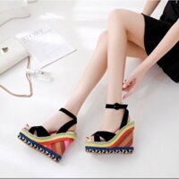 Giày sandals đế xuồng quai chéo- 500k