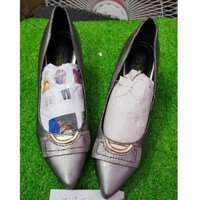 Giày si chị Huyền Anh