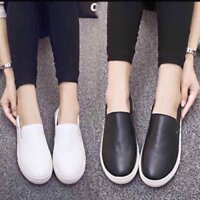 Giầy Slip On da kèm hình chụp thật. Đủ size 35 đến 39 đi mềm, êm chân lắm nhé Đặt hàng nào ce ơi