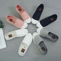 Giày slip on nữ