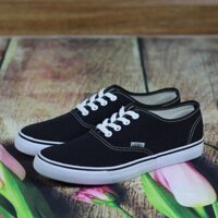 Giày Sneaker Cổ Thấp Classic Nữ Màu Đen